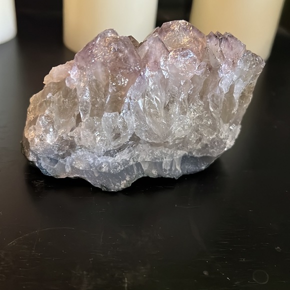 Amethyst cluster with rutilation and natural Prehnite towards the bottom - Picture 5 of 8